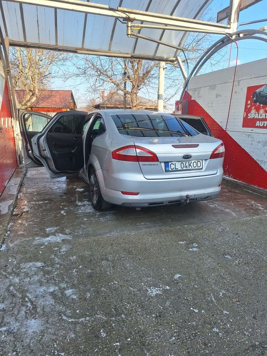 Vând Ford Mondeo urgent