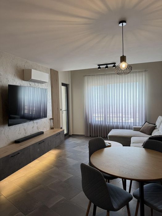 Продава се Двустаен апартамент в Пловдив, Остромила - 67 кв.м за 2165 €/кв.м - Снимка #4