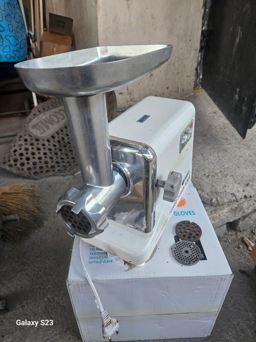 Мясорубка электрическая Б/У