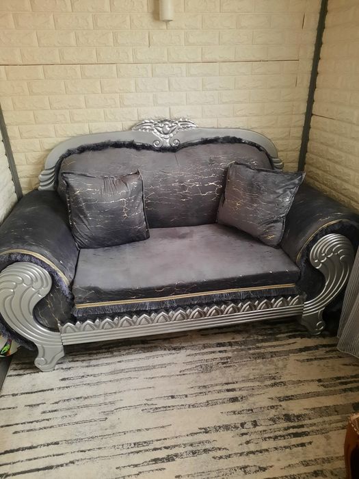 Продаю диван в отличном состоянии