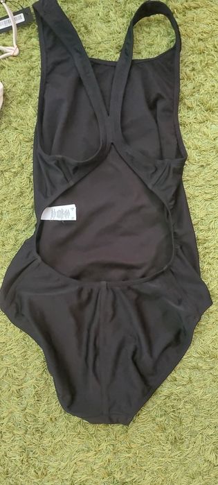 Costum baie lounge și nike