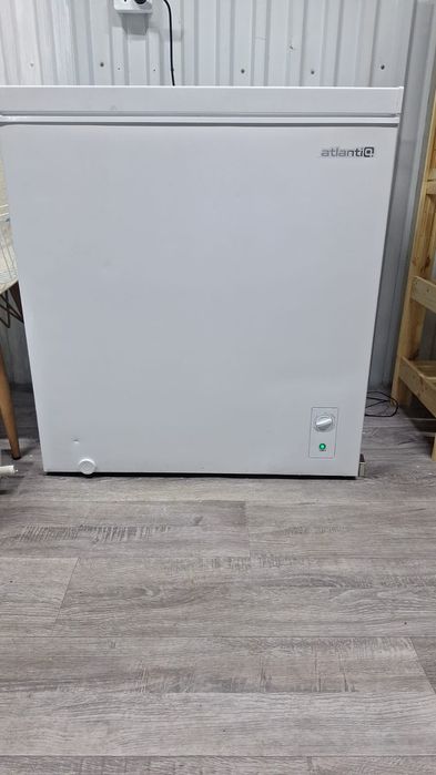 Продам морозильник