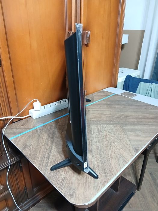 Vând TV FINLUX 32inch/81cm(NOU)
Nu este SMART