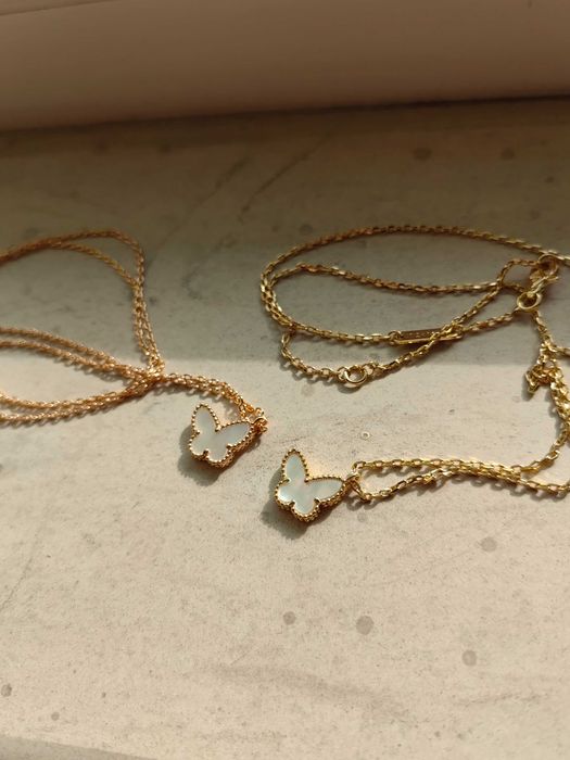 Златно дамско колие с пепрудка от бял седеф, Van Cleef & Arpels VCA