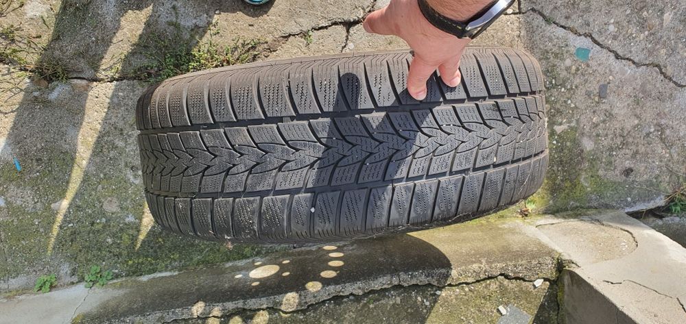 Vand anvelope 215 55 16 m+s