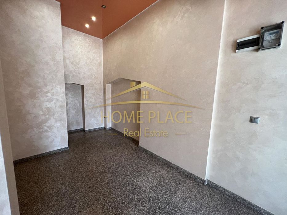 Дава се под наем Магазин в Варна, Център - 18 кв.м за 408 € - Снимка #1