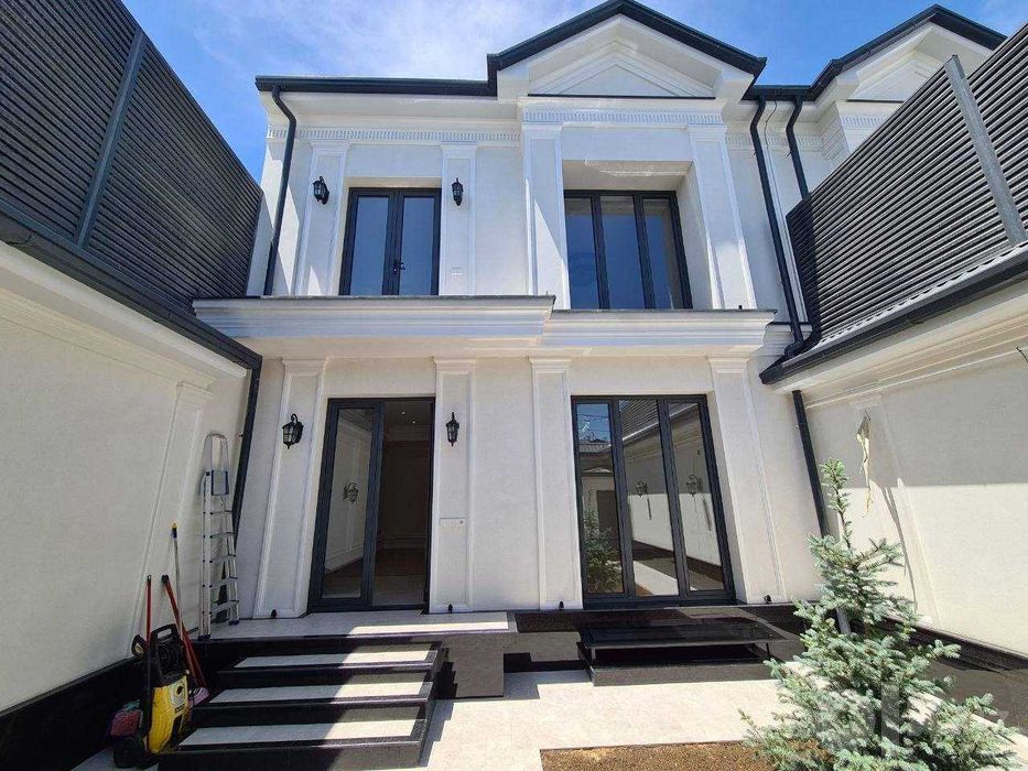 Продается Дом 2.5 сотки Мать и Дитя, Центр Луначарского