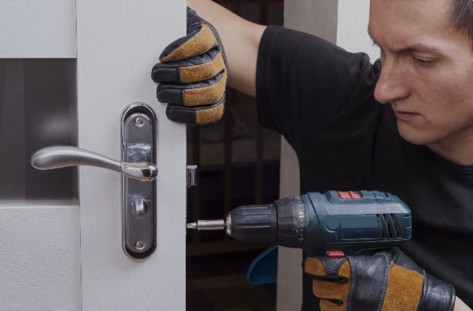 Вскрытие замков 500 тисяч установка замков