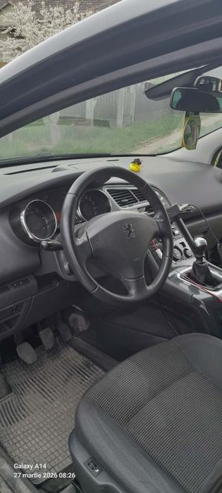 Vând Peugeot 5008 , 2013, 1.6 diesel mașina este full dotări fără probleme mecanice 0775283641