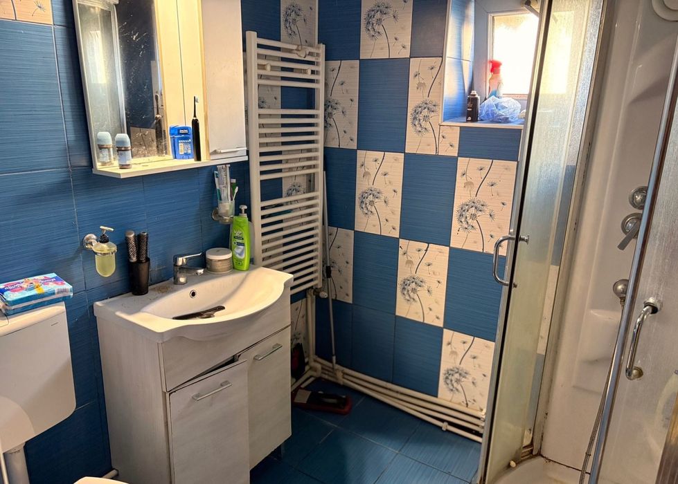 Apartament de vânzare, 4 camere decomandat