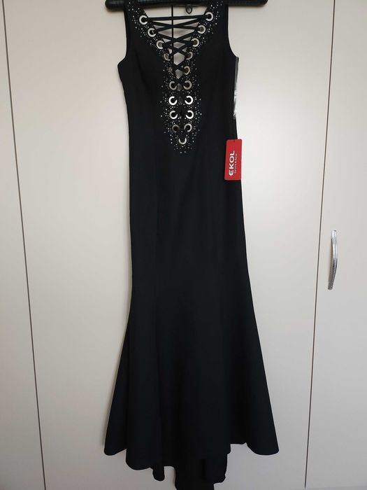 Дамска рокля с етикет