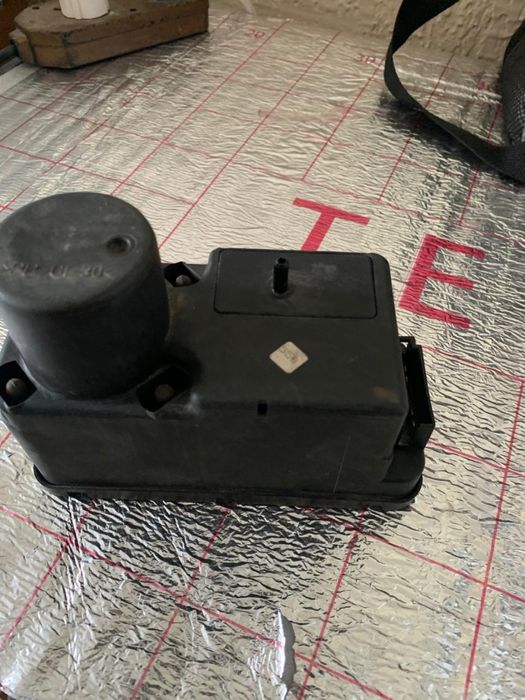 Блок центрзамок от ПАССАТ Б3