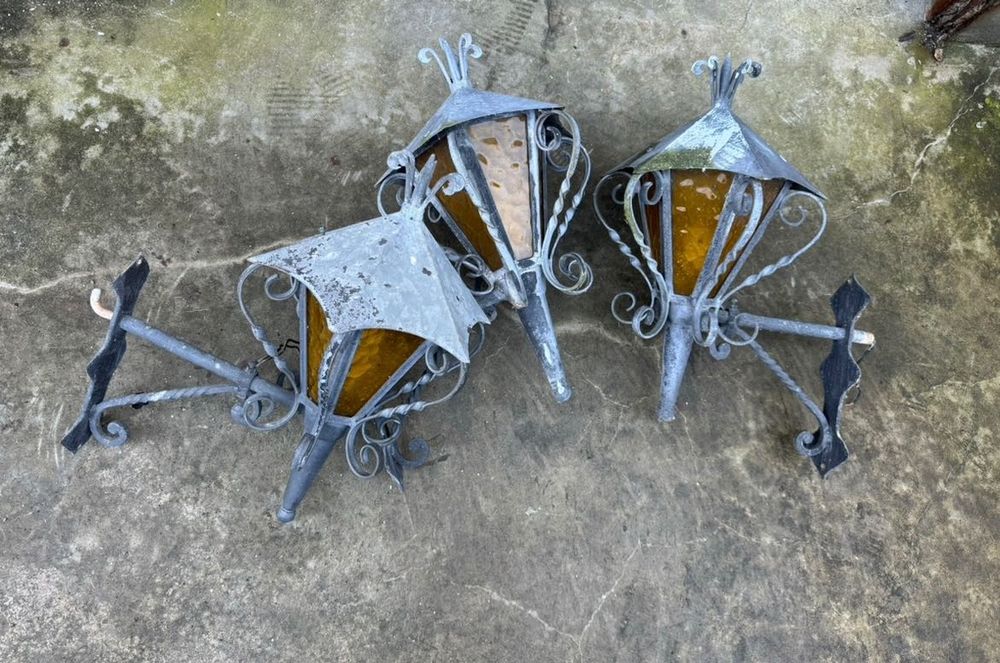 Стари , масивни лампи  Уникати  от ковано желязо . Над 50 годишни