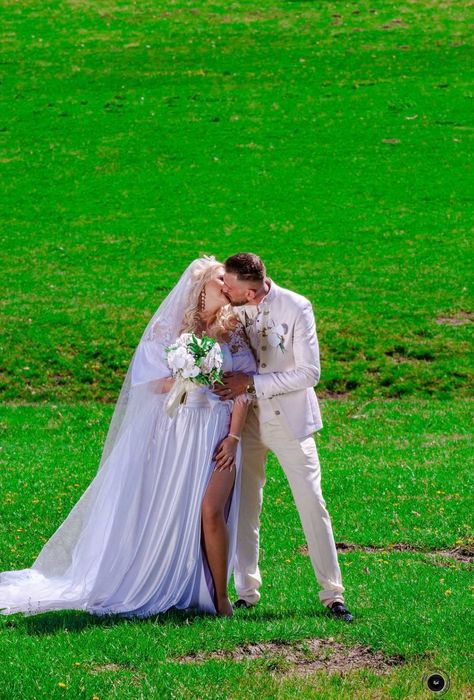 Rochie mireasa alb intens 2 in 1va