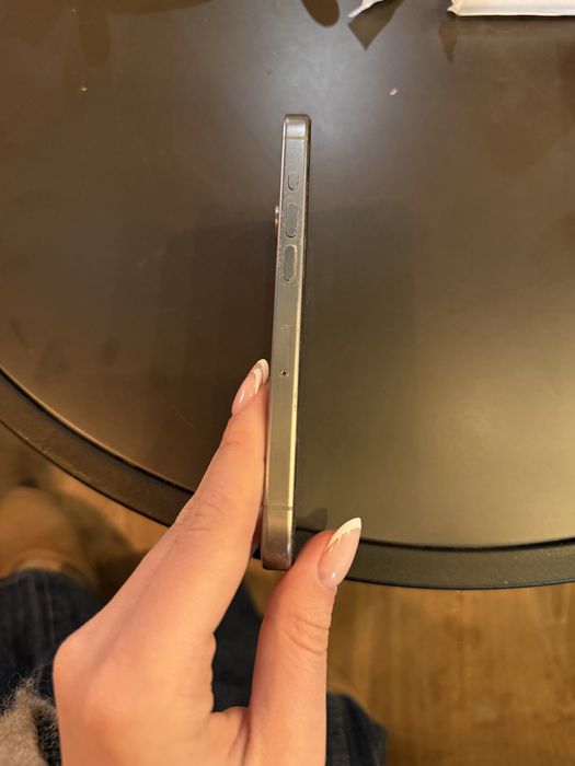 iPhone 15 Pro – 256 GB