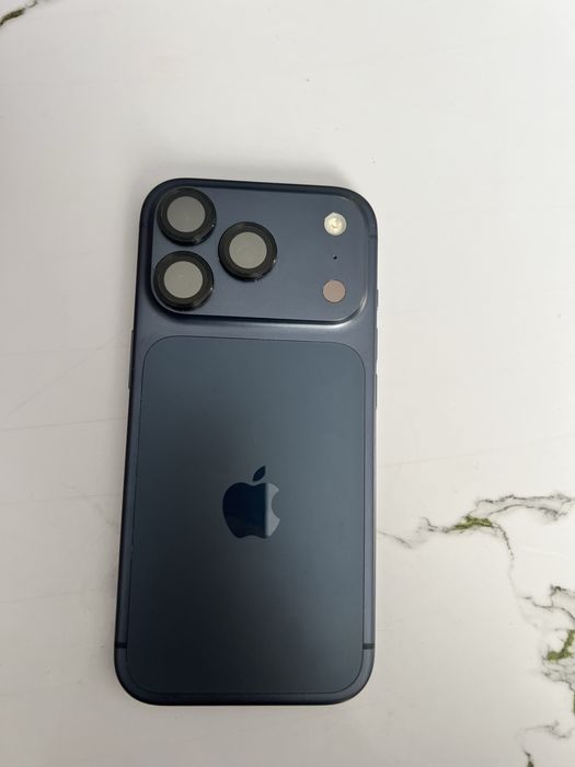 Продам  айфон iphone 17 pro 256 gb E sim