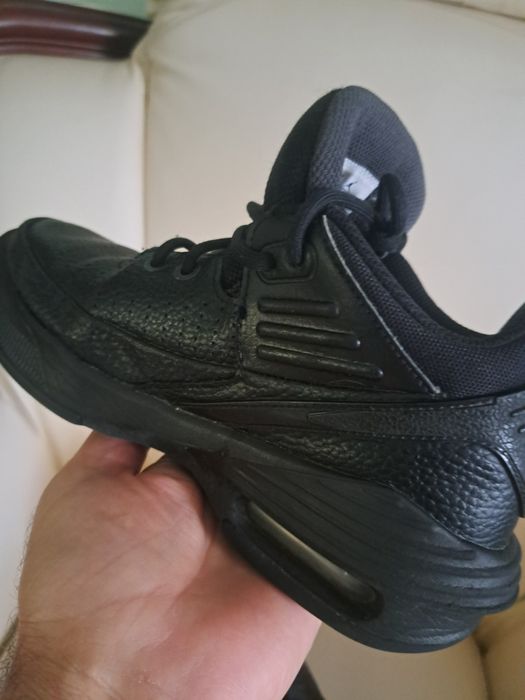 Adidasi sport Nike Air nr 35 impecabili din piele