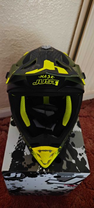 *НОВА*Мотокрос каска  JUST 1 L размер.