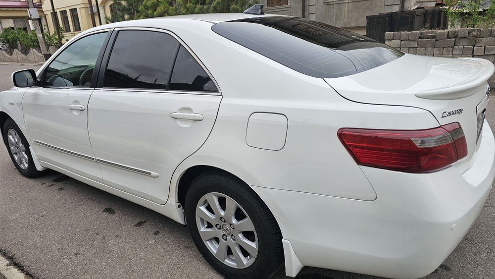 Sotiladi Toyota camry 2008  probeg  305000