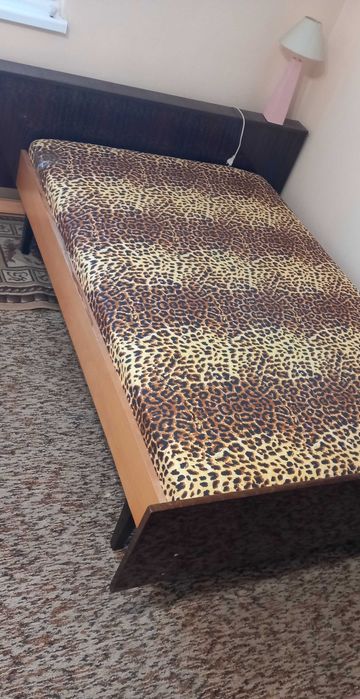 Продавам матрак 180/120