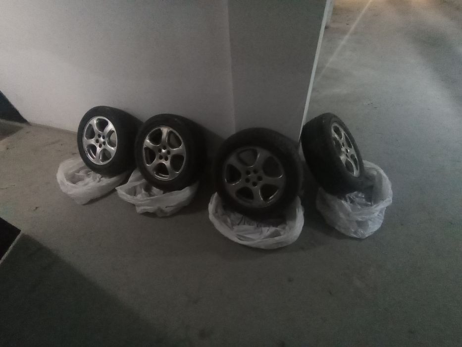 Продам резину с дисками Subaru