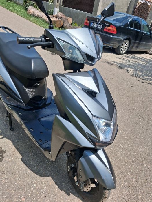 De vânzare Scuter electric