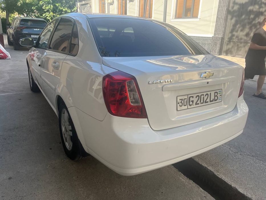 Chevrolet Lacetti 2011