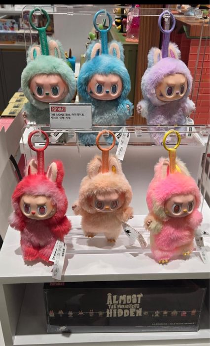 Оригинальный Labubu: Big Into Energy.