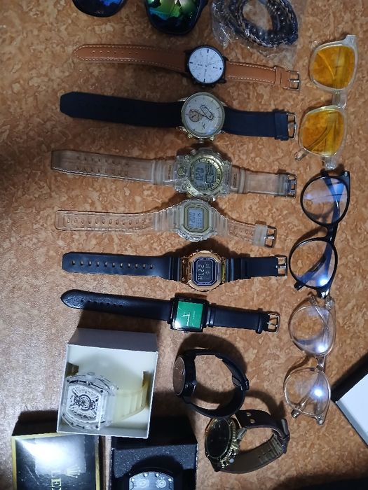 Assalom alekum Soatlar Ochkilar sotiladi holati tinniq