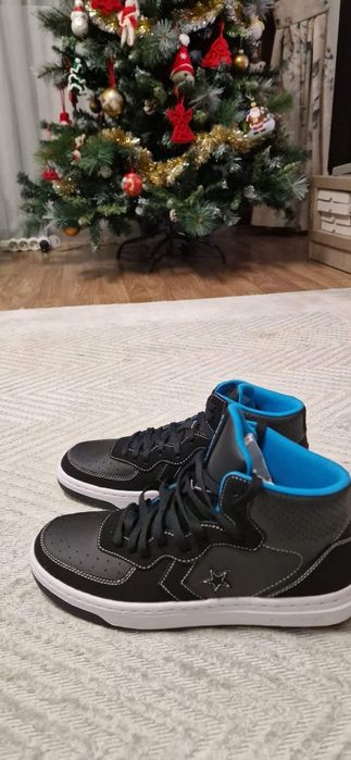 ghete sport Converse marime 42 preț REDUS!! 130 lei !!! sunt  noi !!