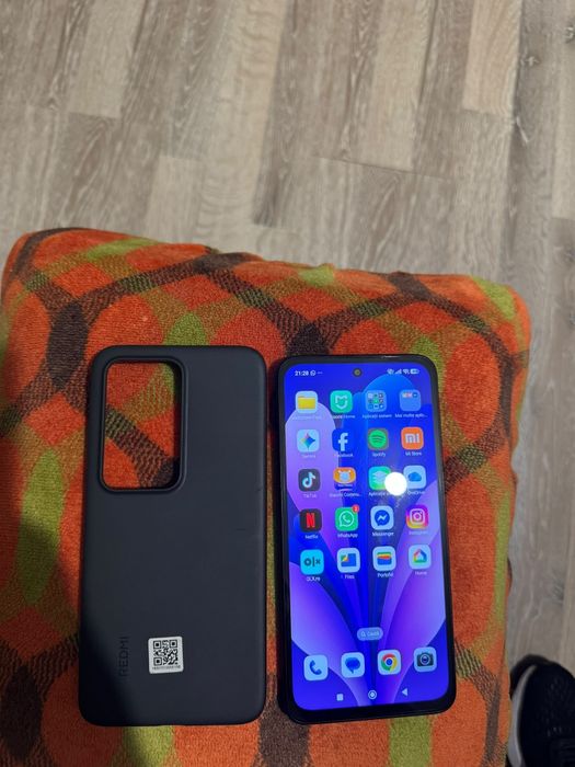 vând.. REDMI.15.