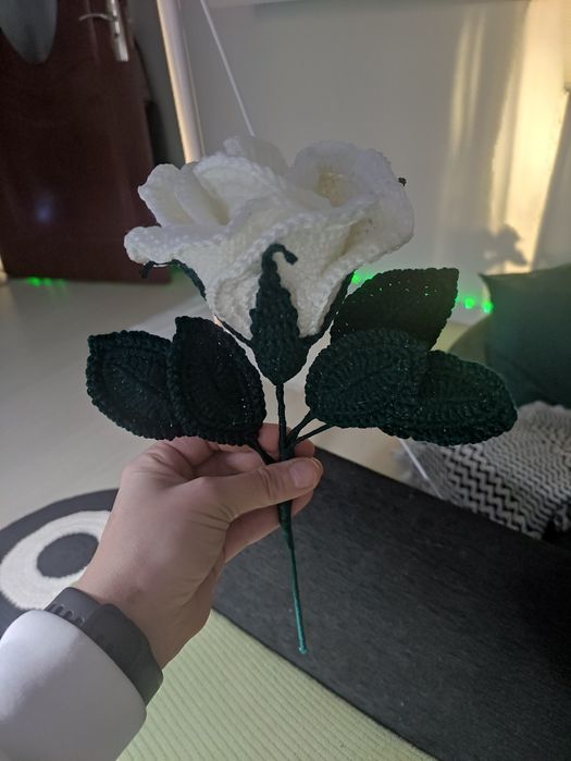 Trandafiri crosetati manual