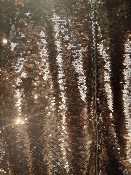 Jacheta paiete Amisu