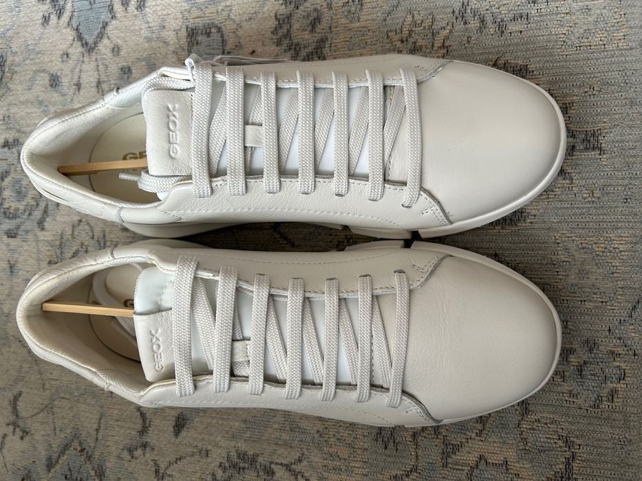 Geox нови бели сникърси размер 41 -42.