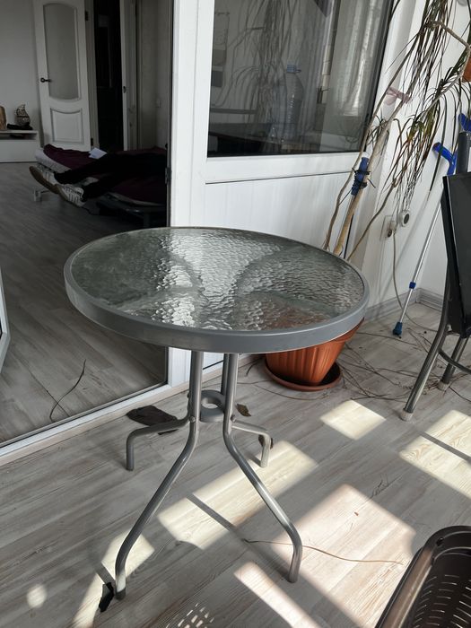 Два столика IKEA