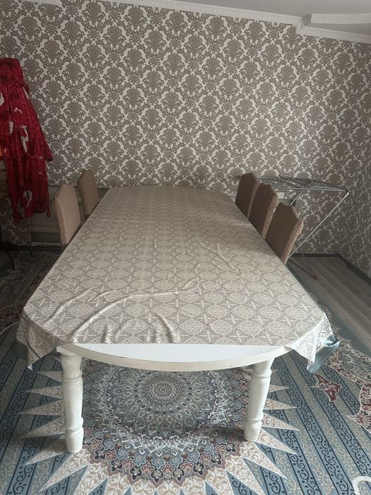 Продам стол деревянный