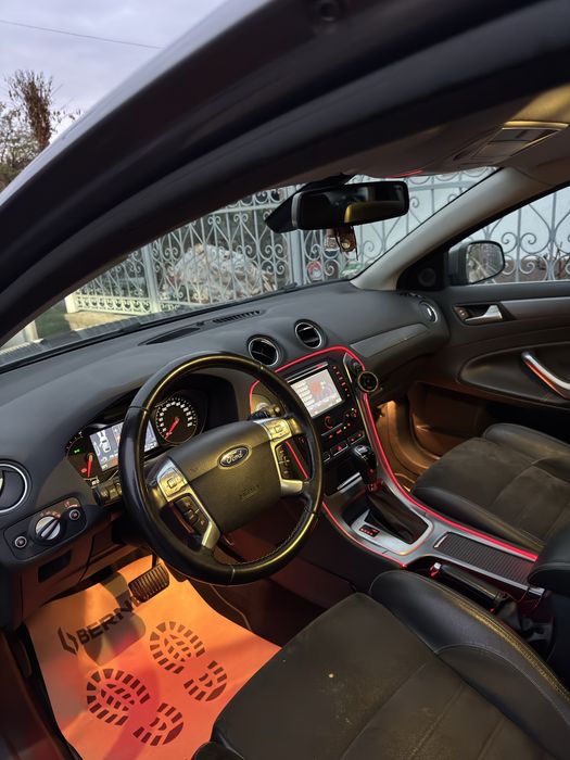Ford Mondeo Mk4 Facelift – 2.0 TDCi 163 CP, An 2013, Dotări bogate, Stare impecabilă