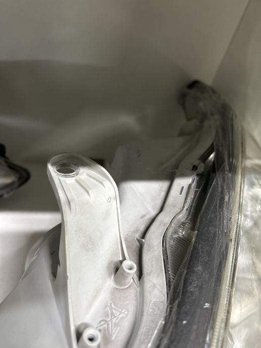 Camry 35 передняя фара