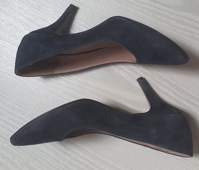 Pantofi din piele întoarsă