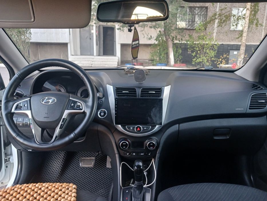 Hyundai accent 2015г