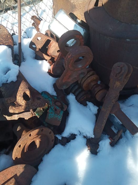 Запчасти на трактор Дт75