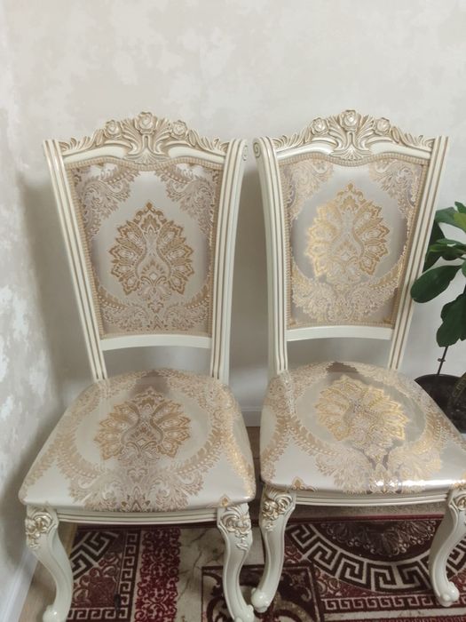 Продам стол со стульями