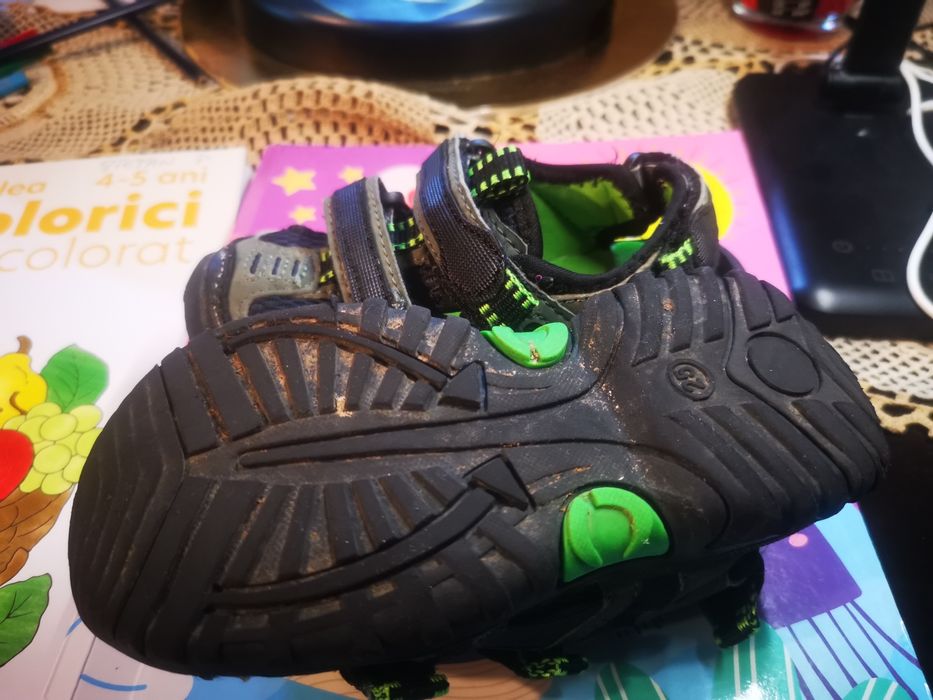 Sandale copii nr. 25.