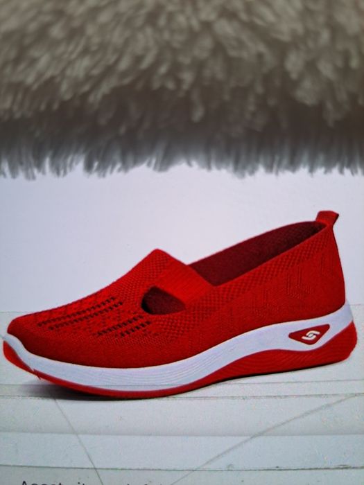 Pantofi Sport Casual rosii- nr.39- putin mari ptr.nr.39.5-40 picior la