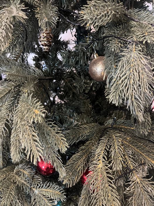 Продаи искуственную ель