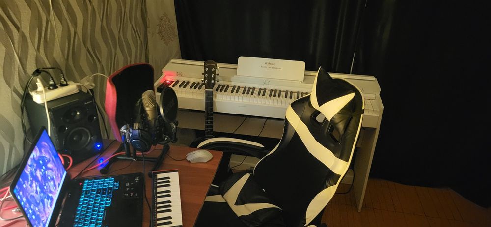 Цифровое пианино GMusic