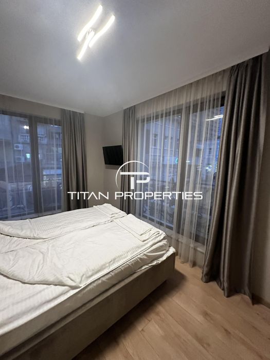 Дава се под наем Тристаен апартамент в Варна, Център - 120 кв.м за 1500 € - Снимка #7