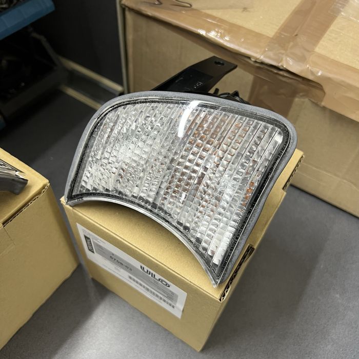 Новые ориг поворотники bmw e34 бмв е34