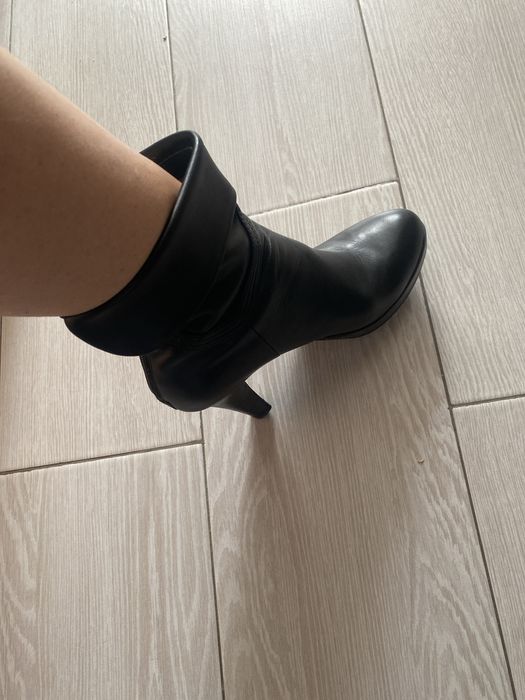 Botine negre piele!