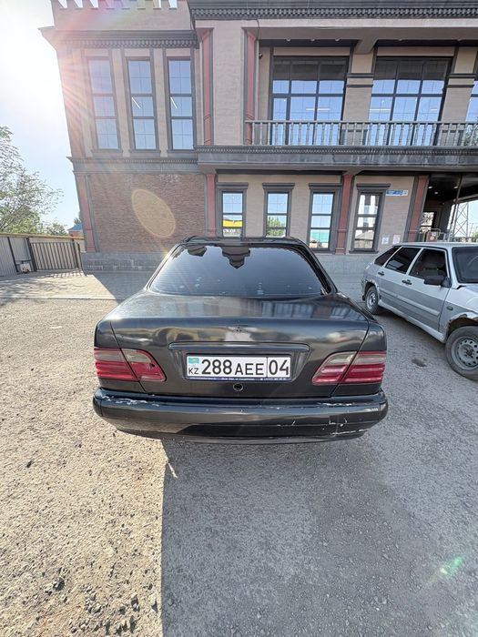 Продам машину Mersedes Benz 2.8